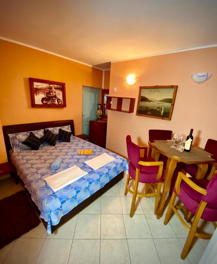 Vila Duricic 300M Od Mora Hotel Thenovici Luaran gambar